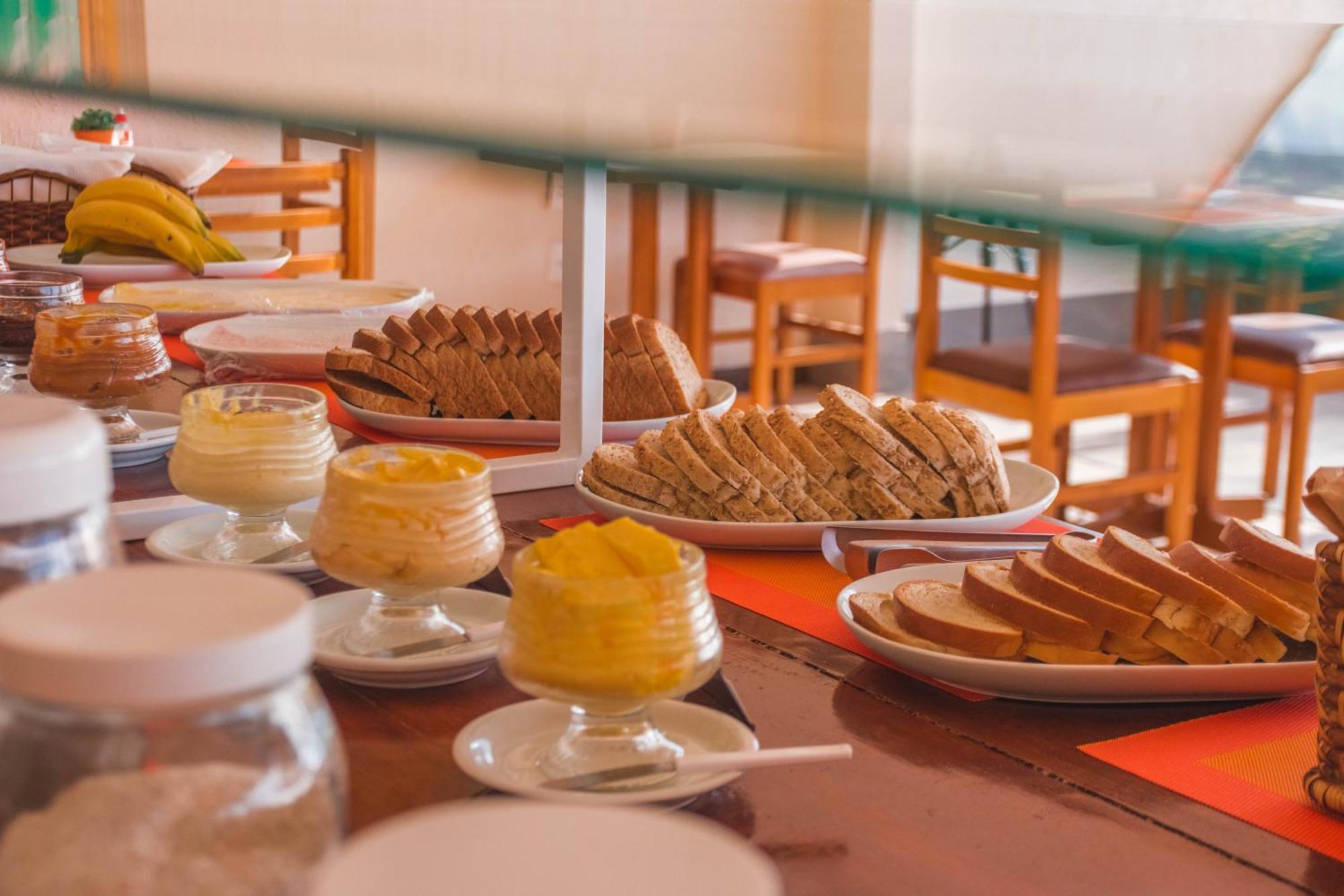 Ferrujao Pousada E Restaurante Гаропаба Екстериор снимка